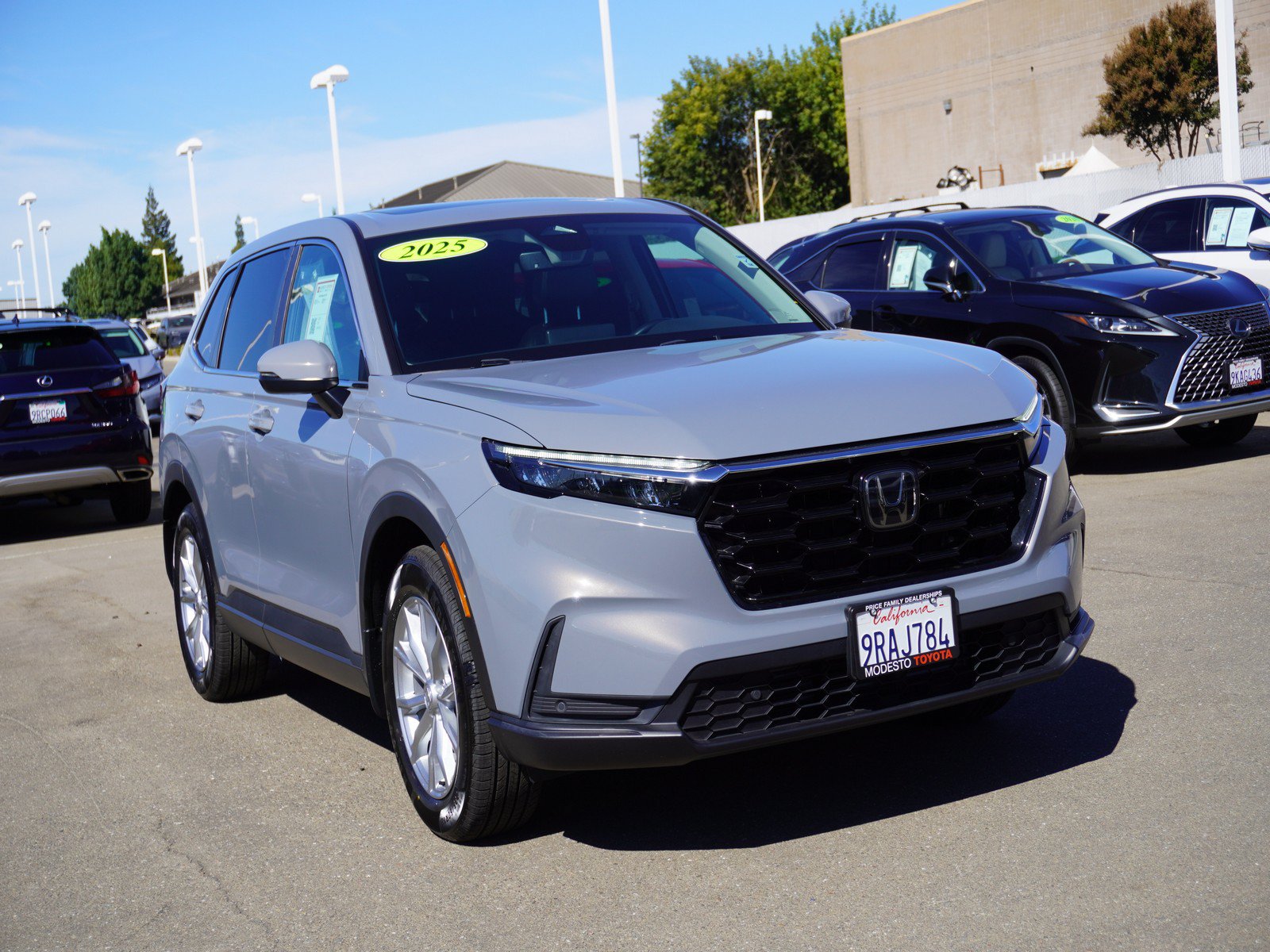 Used 2025 Honda CR-V EX-L image 1