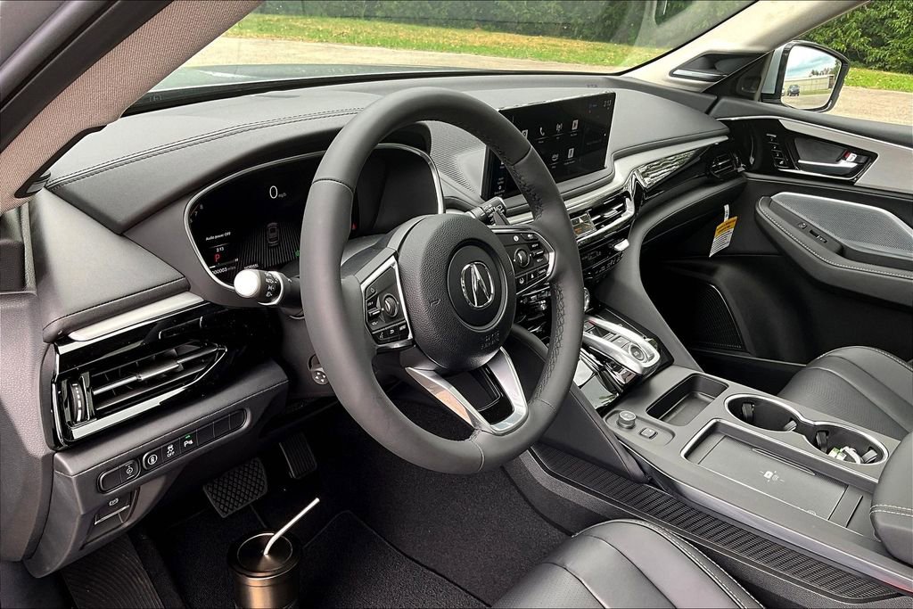 Used 2025 Acura MDX w/ Technology Package image 8