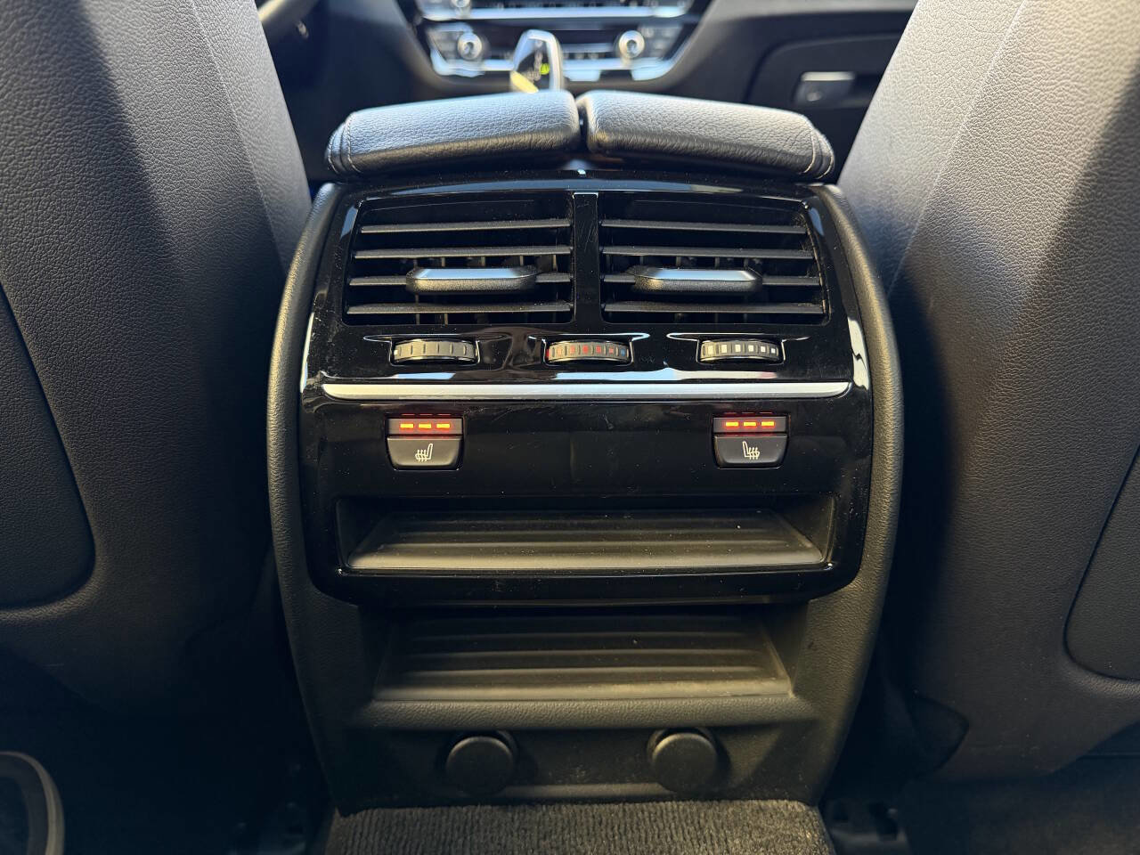 Used 2018 BMW 540i xDrive image 27