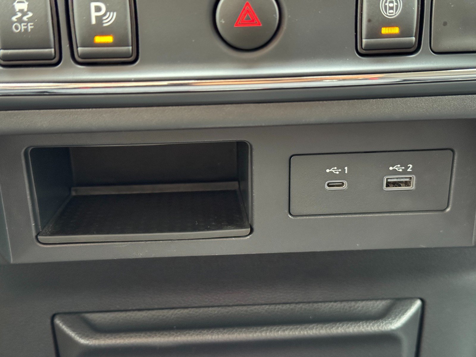 Used 2023 Nissan Titan SV w/ Accessory Utility Package RWD image 25