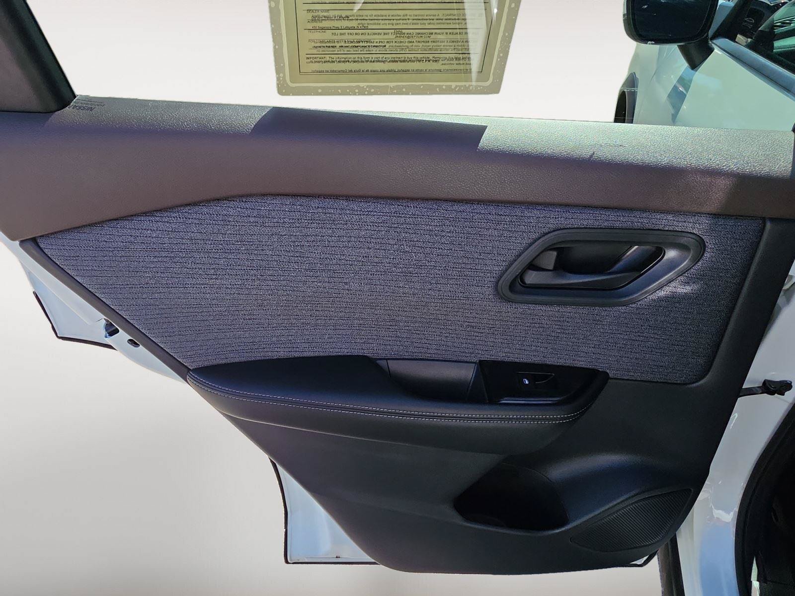 Used 2022 Nissan Rogue S FWD image 18
