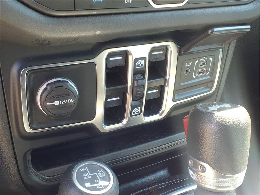 Certified 2024 Jeep Wrangler Unlimited Sahara AWD/4WD image 8
