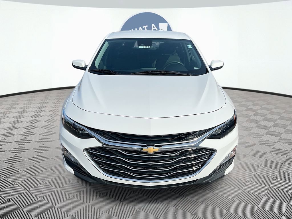 Used 2025 Chevrolet Malibu LT FWD image 2