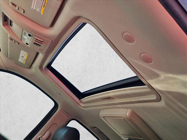 Used 2012 Cadillac Escalade Premium AWD/4WD image 17