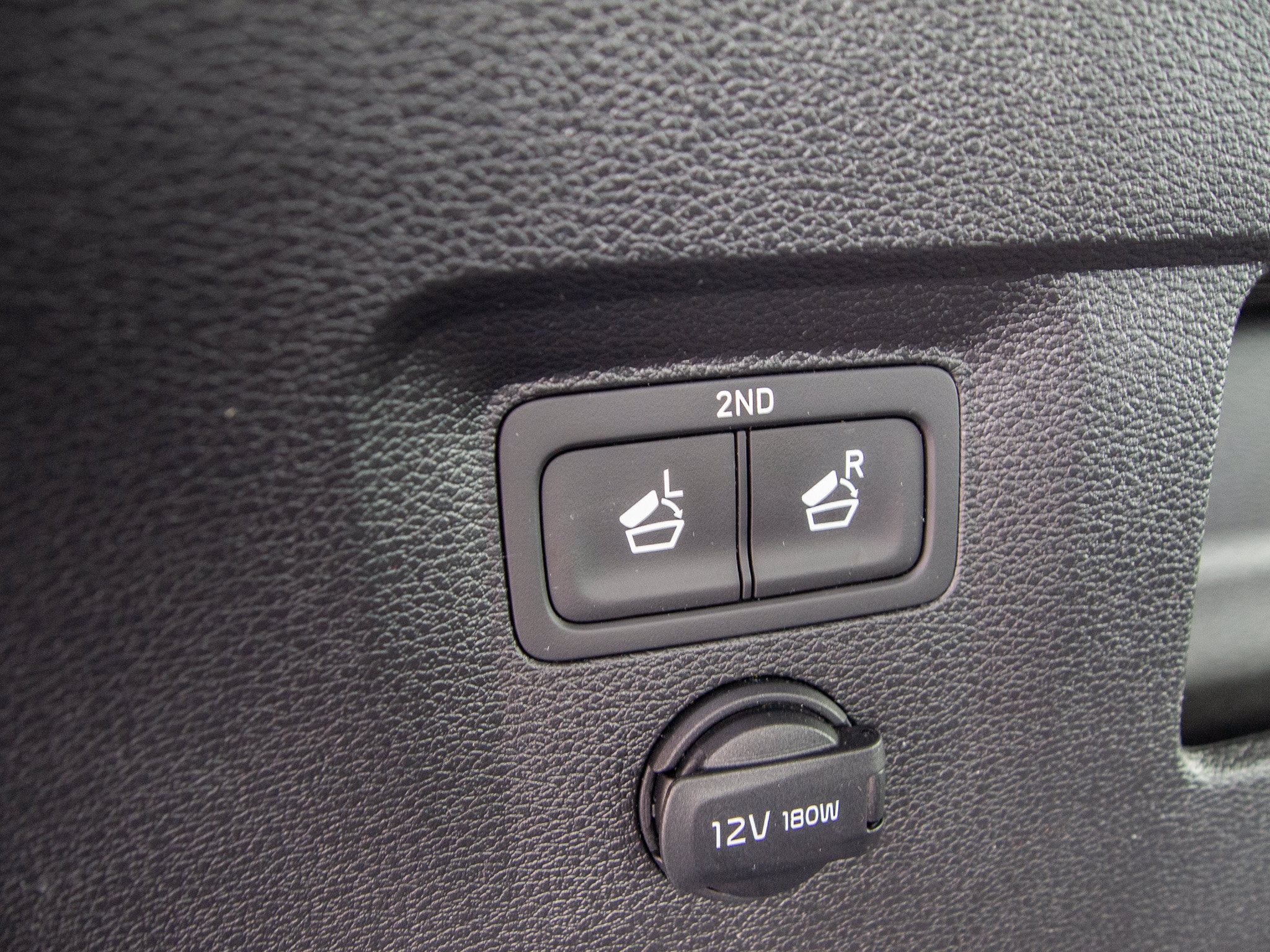 Used 2025 Kia Telluride S AWD/4WD image 34