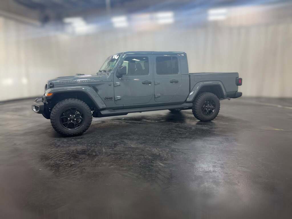 New 2026 Jeep Gladiator Sport image 5