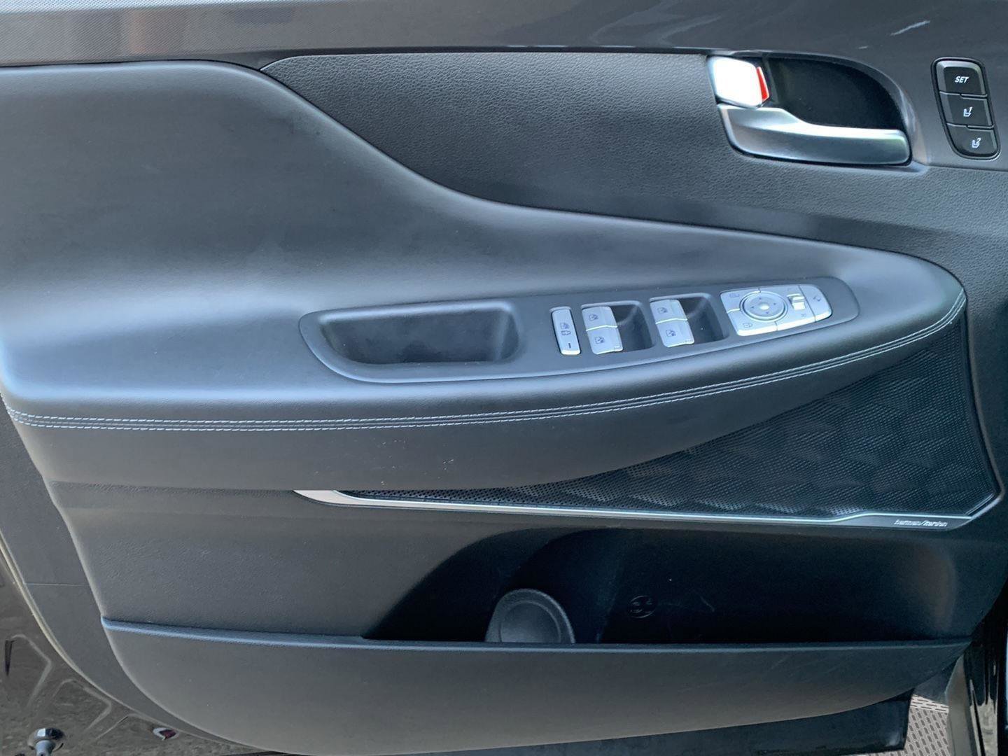 Used 2022 Hyundai Santa Fe Calligraphy image 22