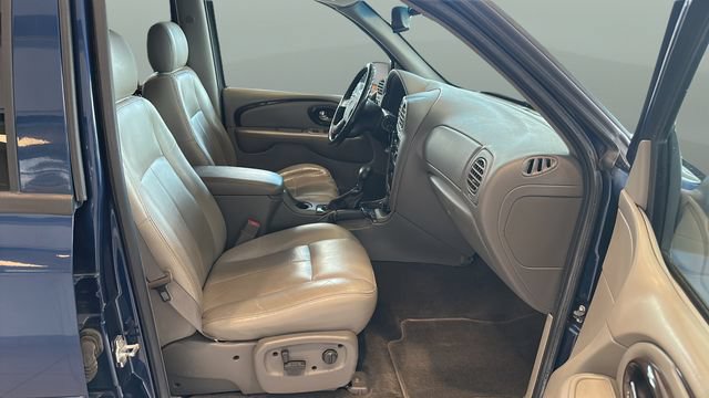 Used 2004 Buick Rainier CXL w/ Convenience Package AWD/4WD image 17