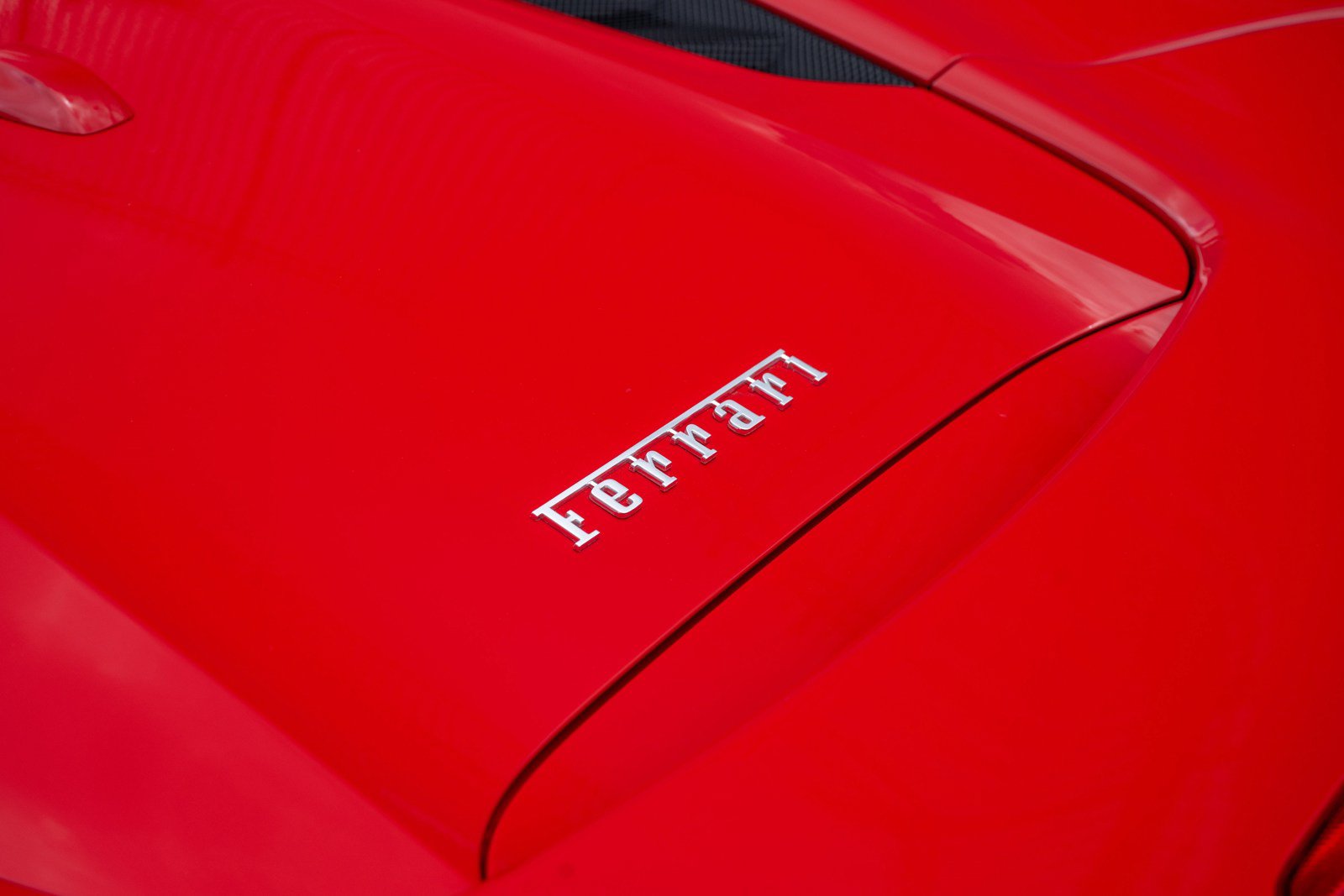 Used 2018 Ferrari 488 Spider RWD image 20
