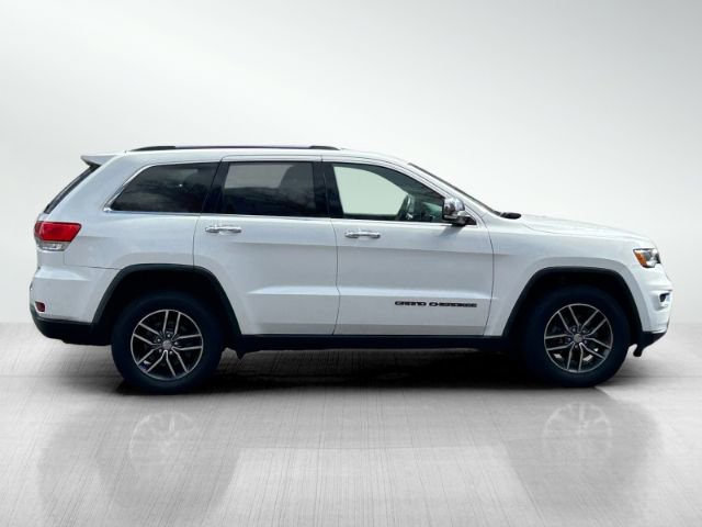 Used 2017 Jeep Grand Cherokee Limited image 3