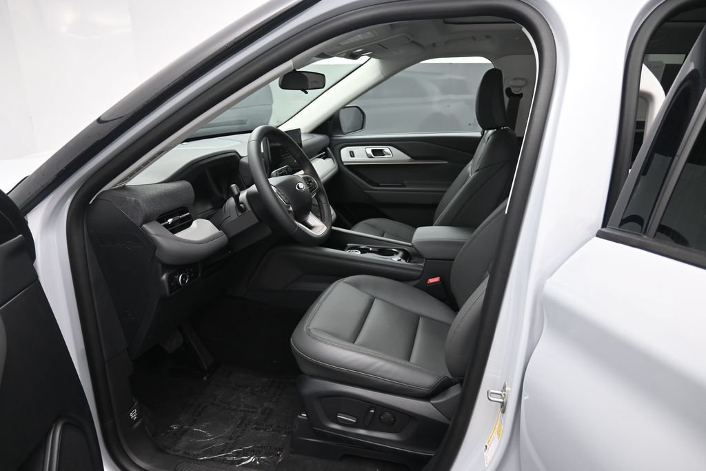 New 2026 Ford Explorer Active w/ Active Comfort Package AWD/4WD image 23