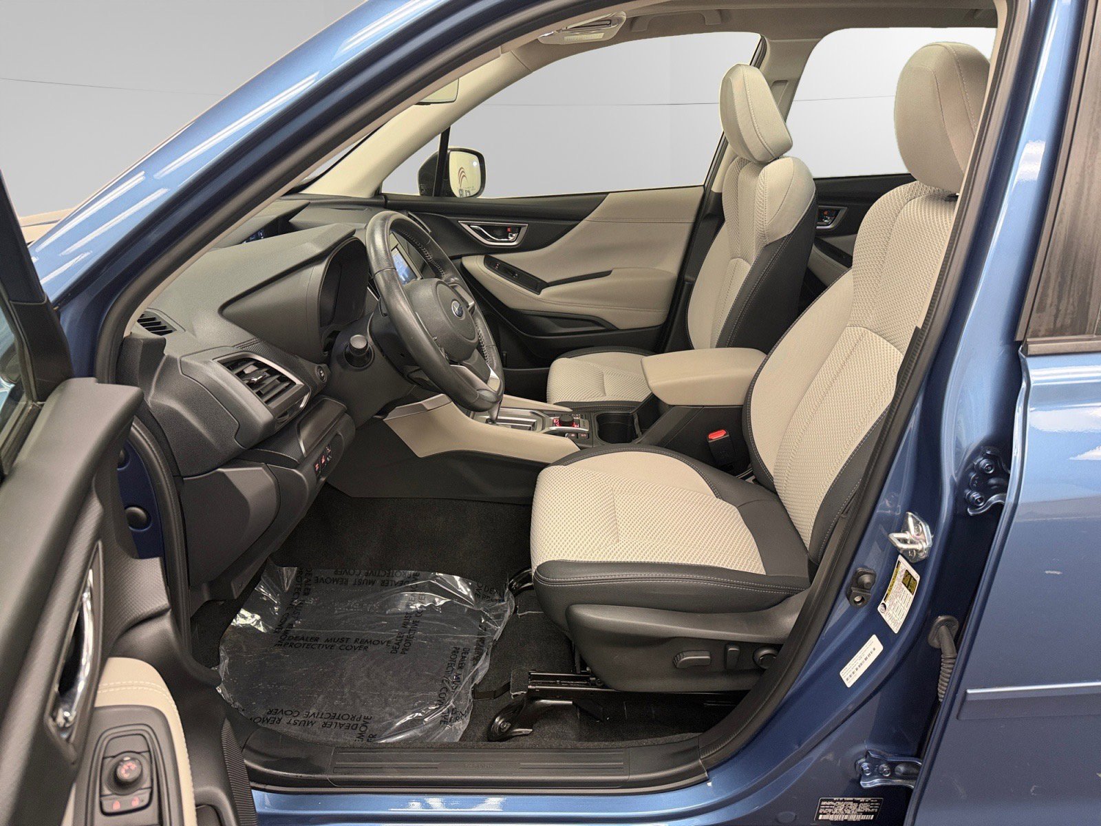 Used 2023 Subaru Forester Premium AWD/4WD image 9