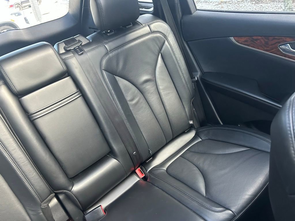 Used 2017 Lincoln MKX Reserve image 13