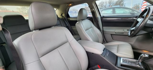 Used 2006 Chrysler 300 Touring w/ Sound Group RWD image 13