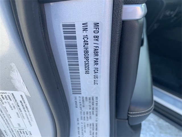 Used 2023 Jeep Grand Cherokee Limited image 34