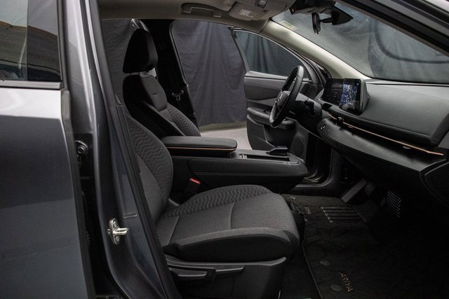 Used 2023 Nissan Ariya FWD image 15