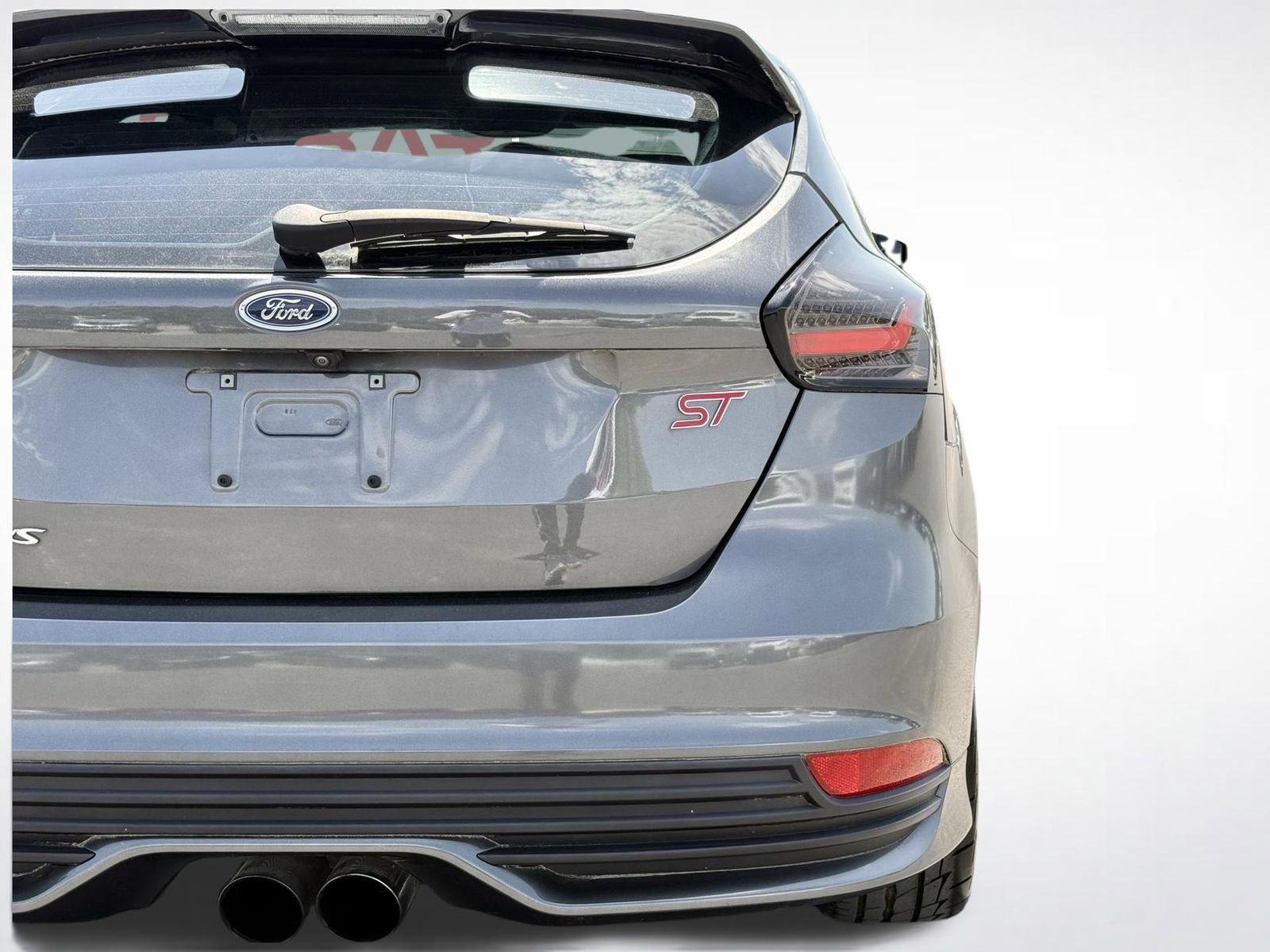 Used 2018 Ford Focus ST image 12