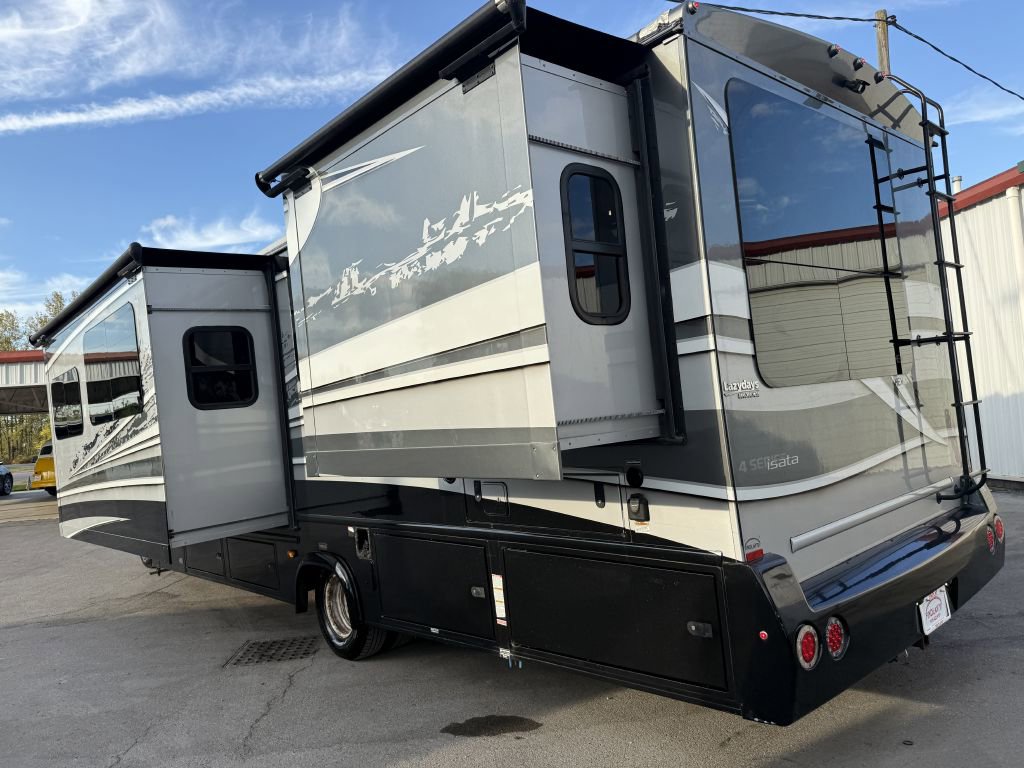 Used 2017 Ford E-450 and Econoline 450 Super Duty w/ Motorhome Prep Package RWD image 30