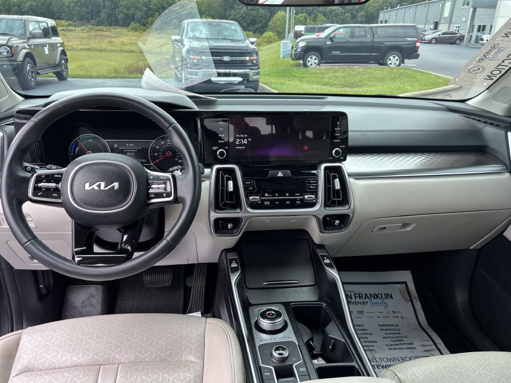 Used 2023 Kia Sorento EX AWD/4WD image 17