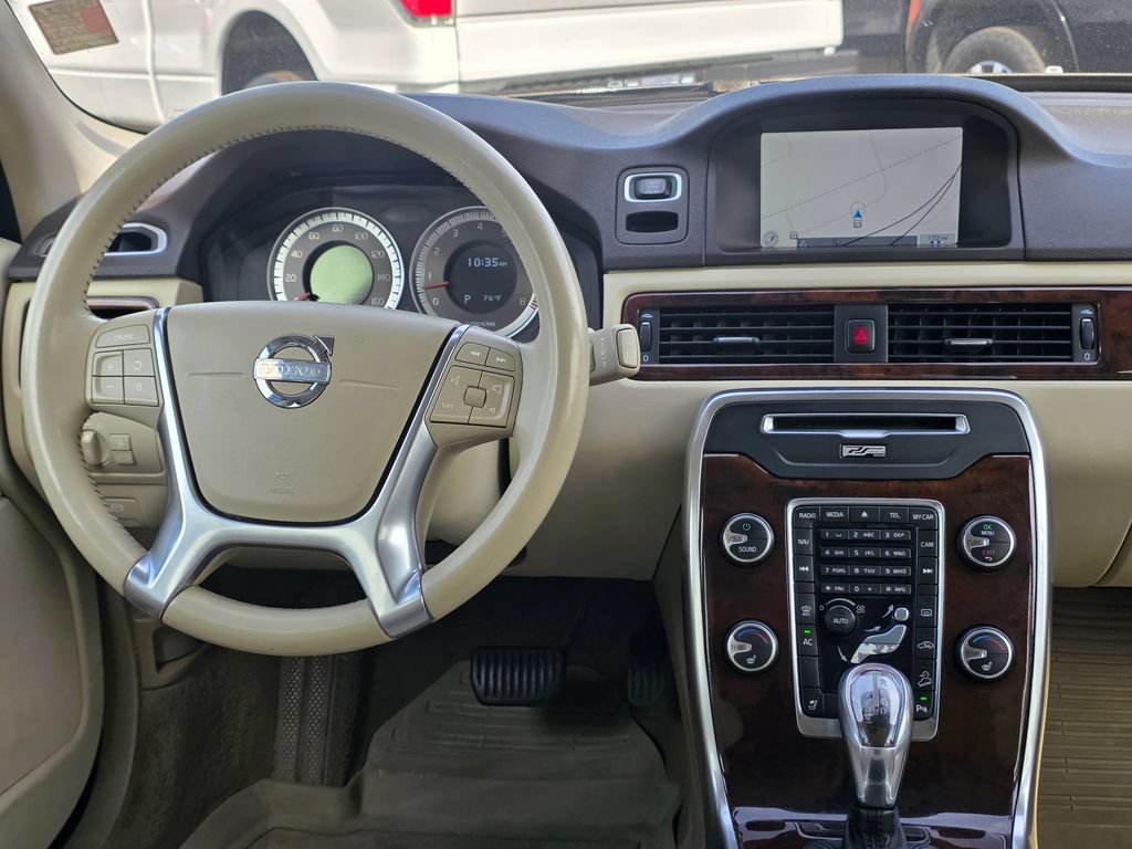 Used 2013 Volvo XC70 T6 AWD/4WD image 10