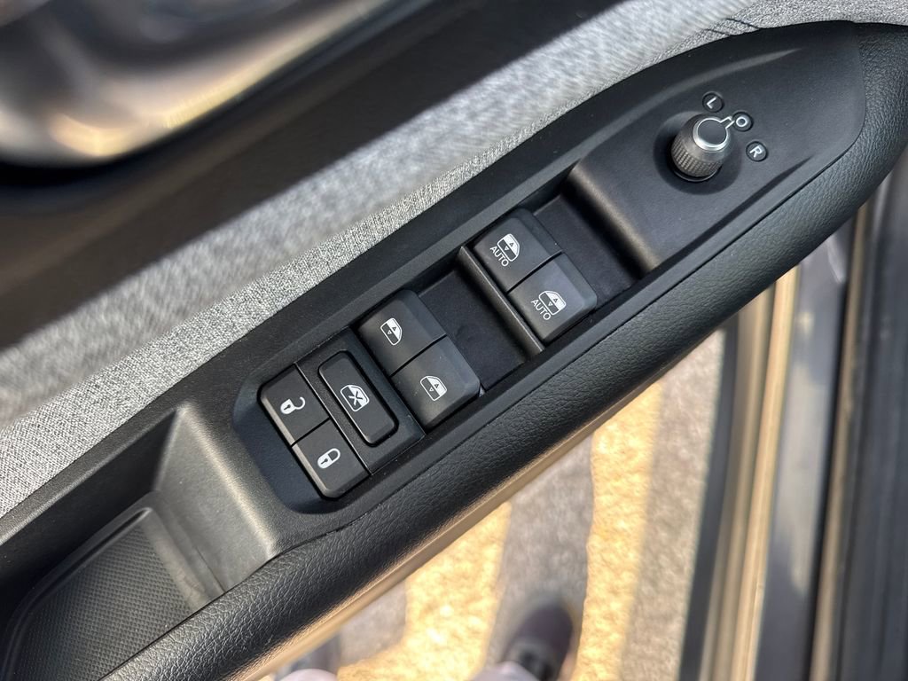 Certified 2022 Jeep Compass Latitude image 13