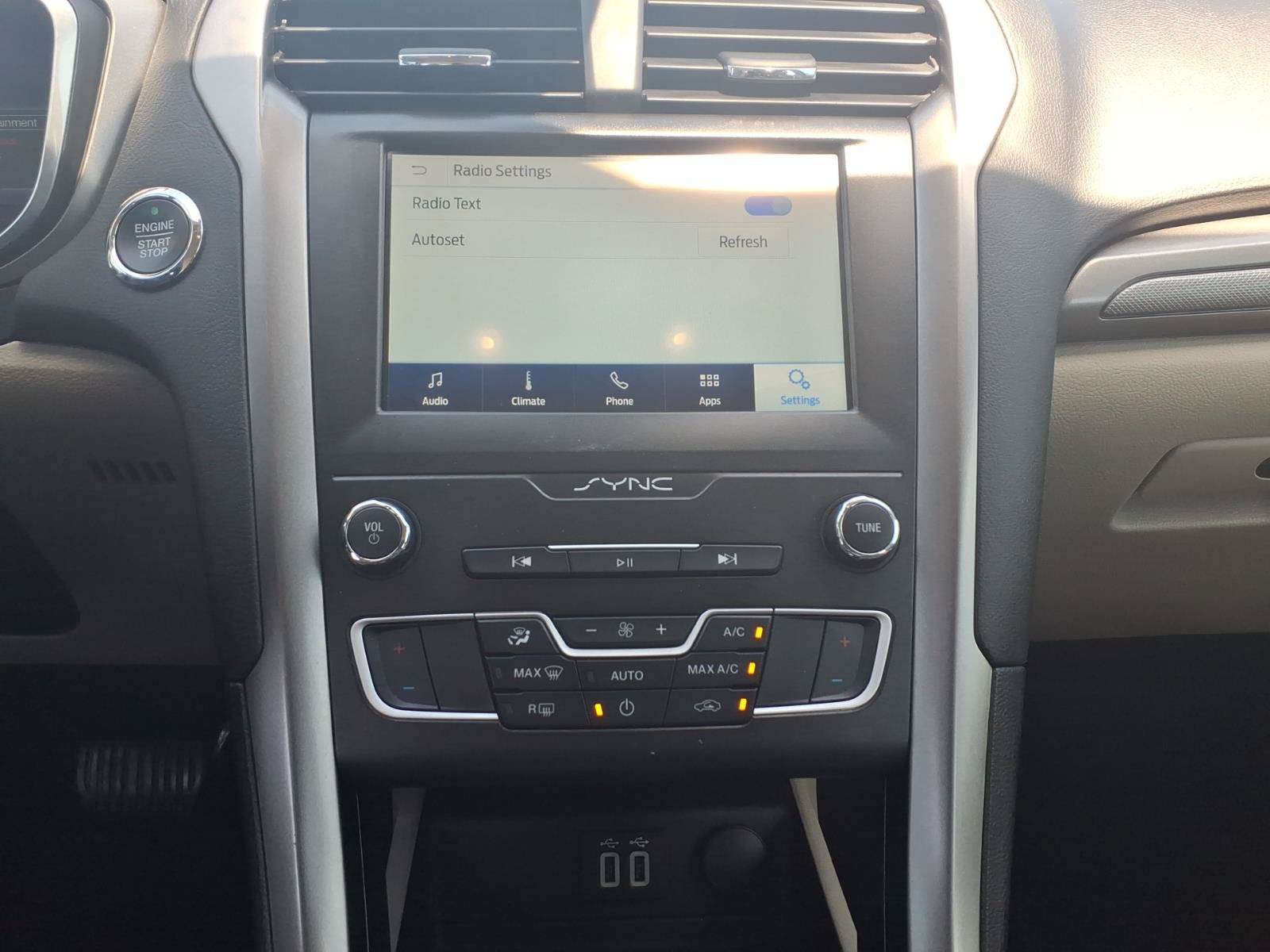 Certified 2020 Ford Fusion SE FWD image 14
