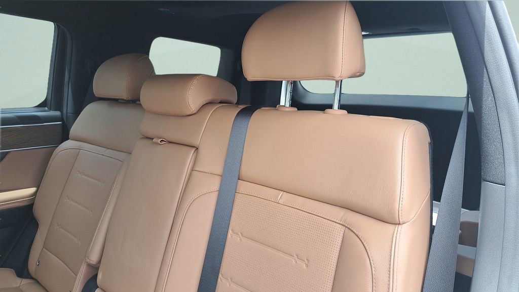 Used 2025 Hyundai Santa Fe Limited image 20