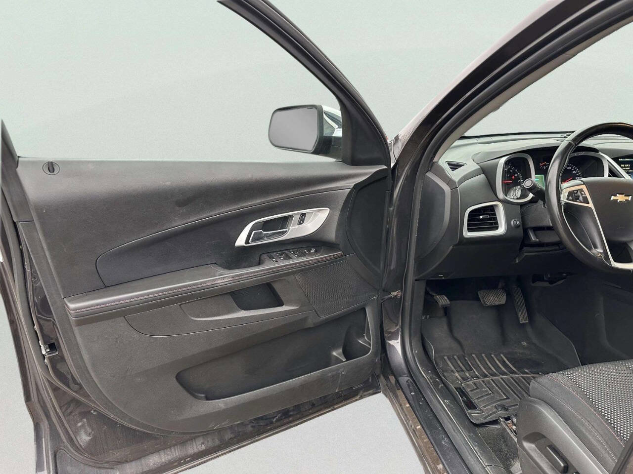 Used 2015 Chevrolet Equinox LT image 10