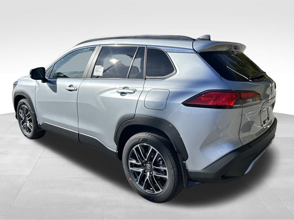 New 2026 Toyota Corolla Cross XLE image 3