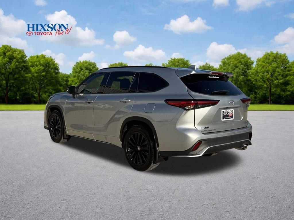 Used 2023 Toyota Highlander XSE image 7