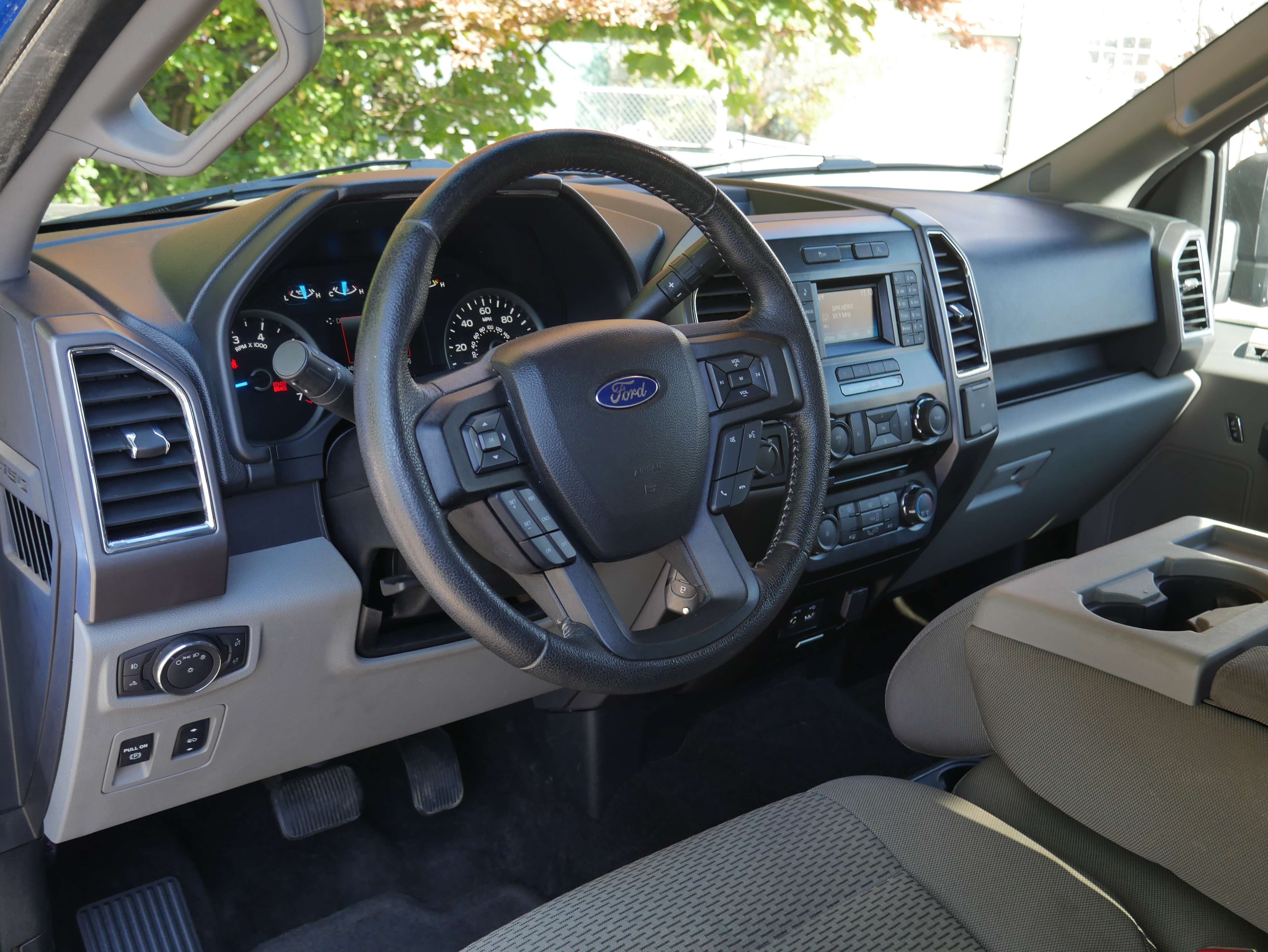 Used 2015 Ford F150 XLT w/ Equipment Group 301A Mid AWD/4WD image 4