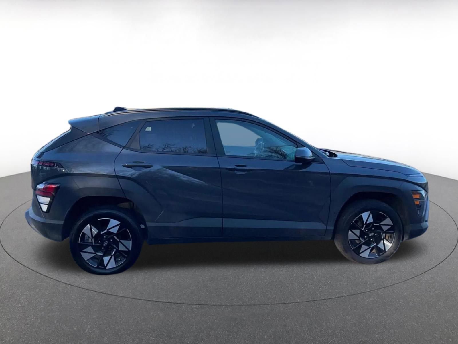 Used 2025 Hyundai Kona SEL image 16