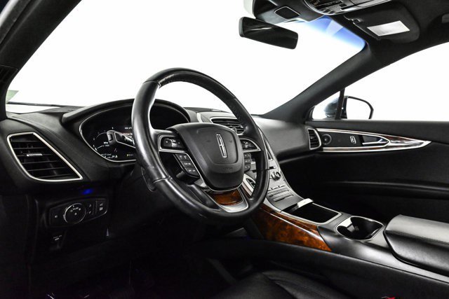 Used 2019 Lincoln Nautilus Reserve image 10