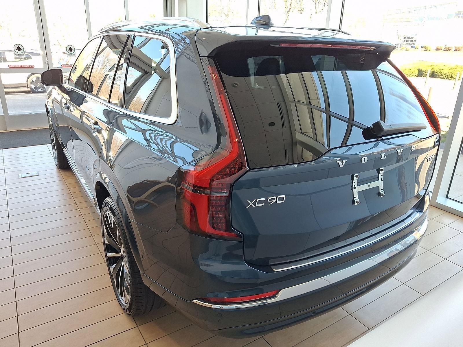 Certified 2026 Volvo XC90 T8 Plus w/ Protection Package Premier image 7