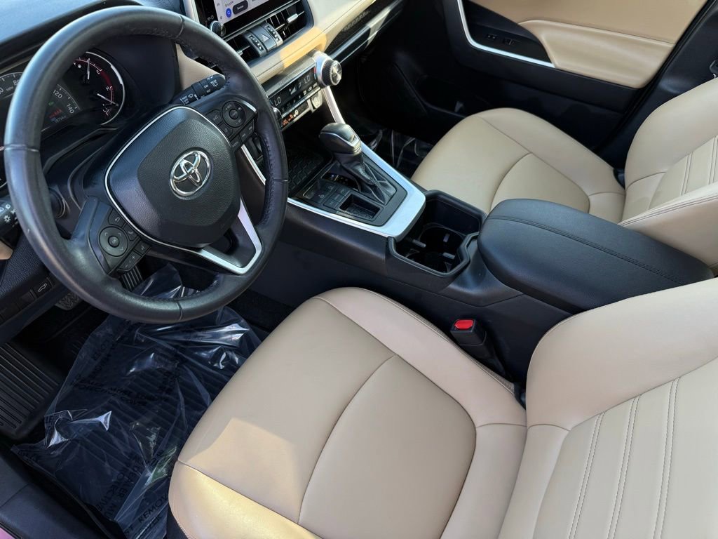 Used 2024 Toyota RAV4 XLE Premium image 18