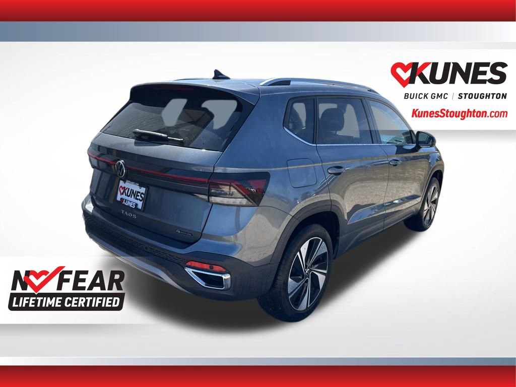 Used 2025 Volkswagen Taos SE AWD/4WD image 10
