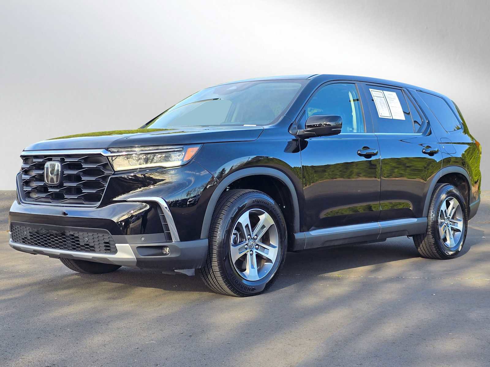 Used 2025 Honda Pilot EX-L image 7