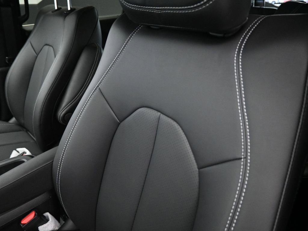 New 2026 Chrysler Voyager LX image 14