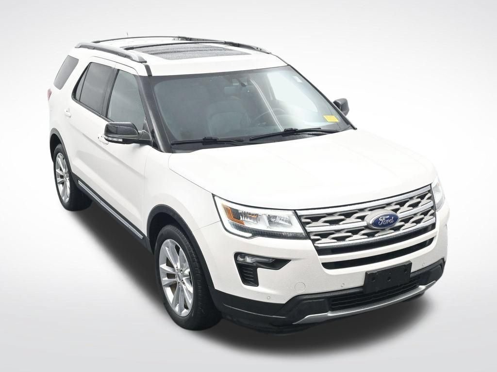 Used 2018 Ford Explorer XLT w/ Equipment Group 202A AWD/4WD image 22