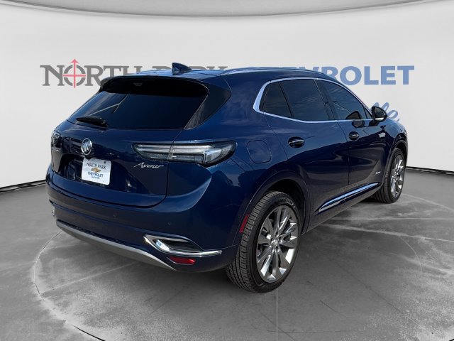 Certified 2022 Buick Envision Avenir w/ Technology Package II FWD image 3