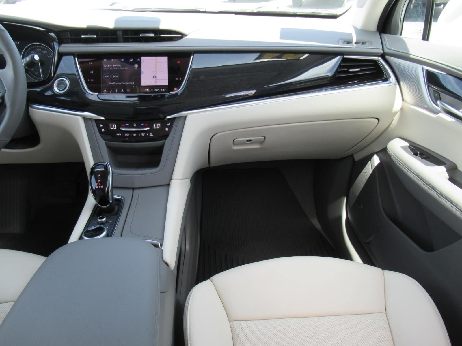 Used 2024 Cadillac XT6 Premium Luxury w/ Technology Package AWD/4WD image 14