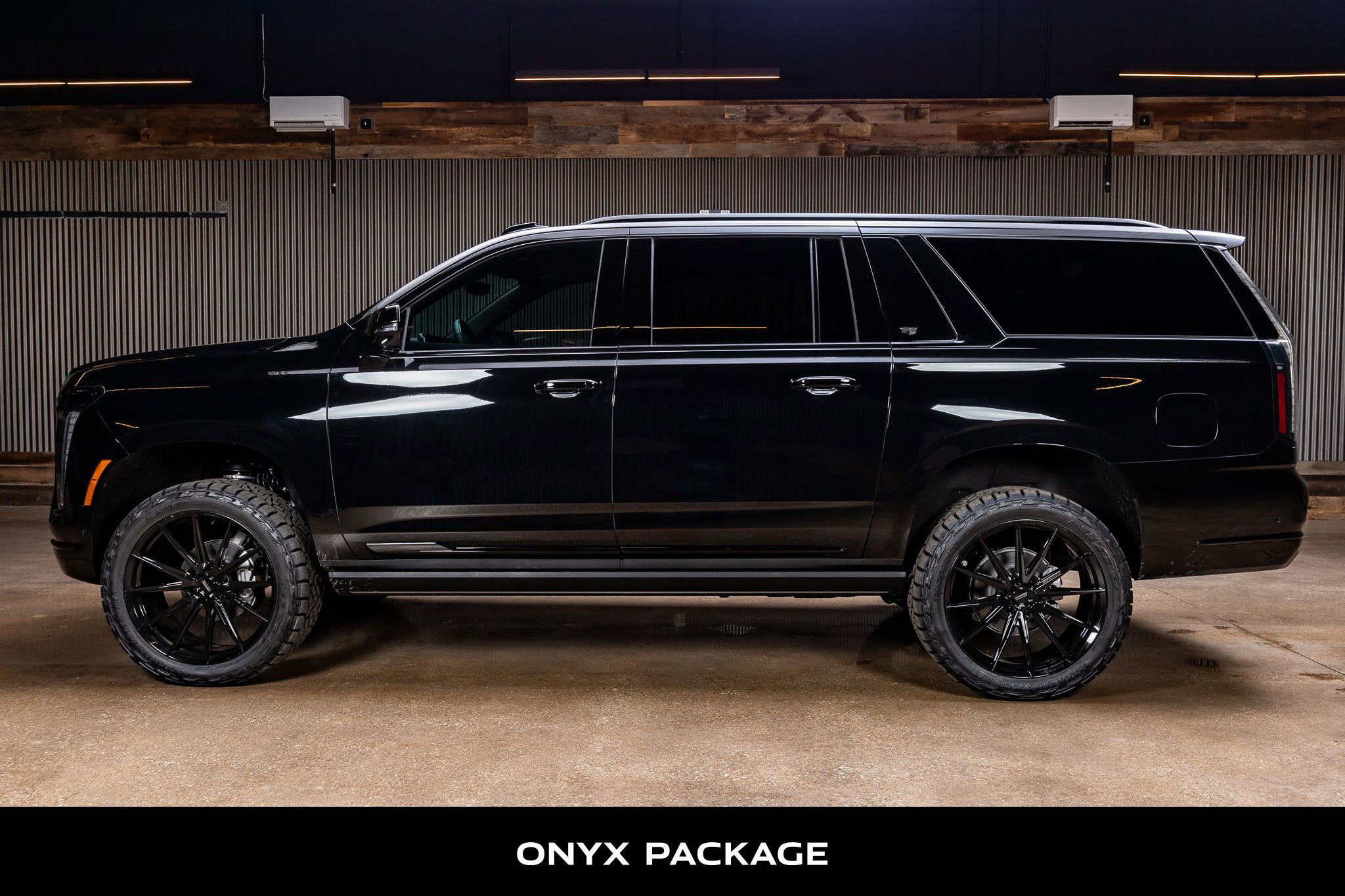 Used 2026 Cadillac Escalade ESV Sport w/ LPO, ONYX Package AWD/4WD image 6