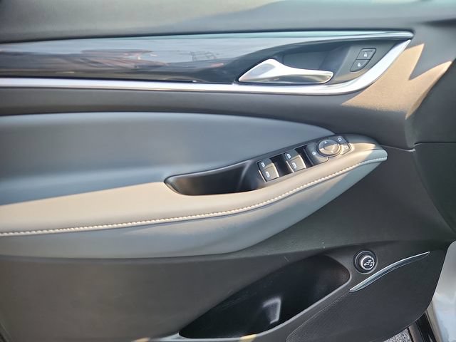 Certified 2023 Buick Enclave Essence AWD/4WD image 12