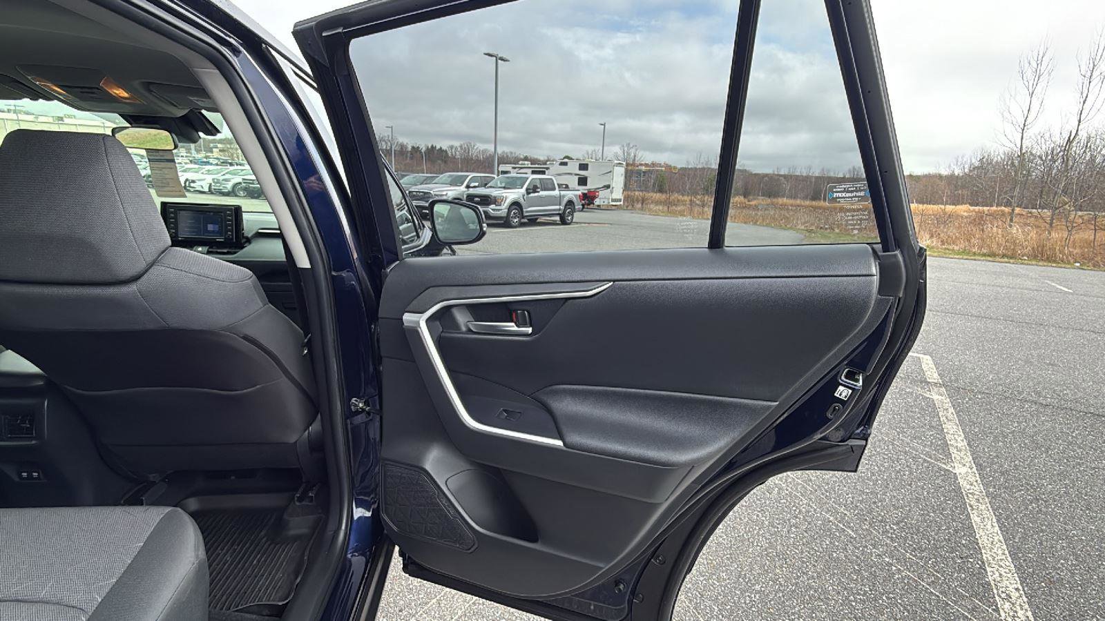 Used 2020 Toyota RAV4 XLE w/ XLE Grade Weather Package image 19