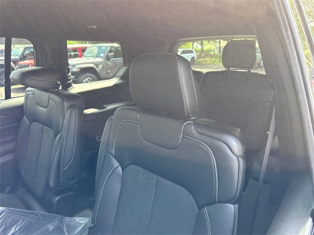 New 2025 Jeep Grand Cherokee L Altitude image 5