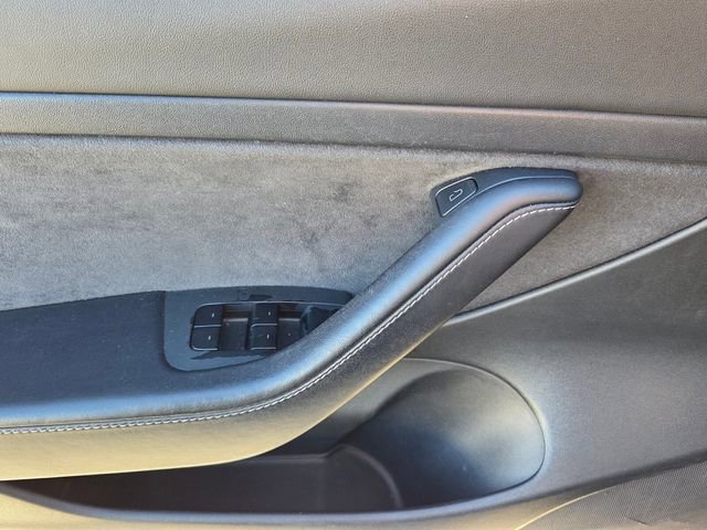 Used 2021 Tesla Model 3 Standard Range Plus image 31