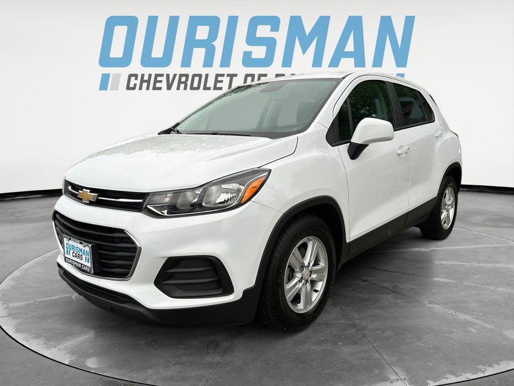 Used 2020 Chevrolet Trax LS FWD image 2