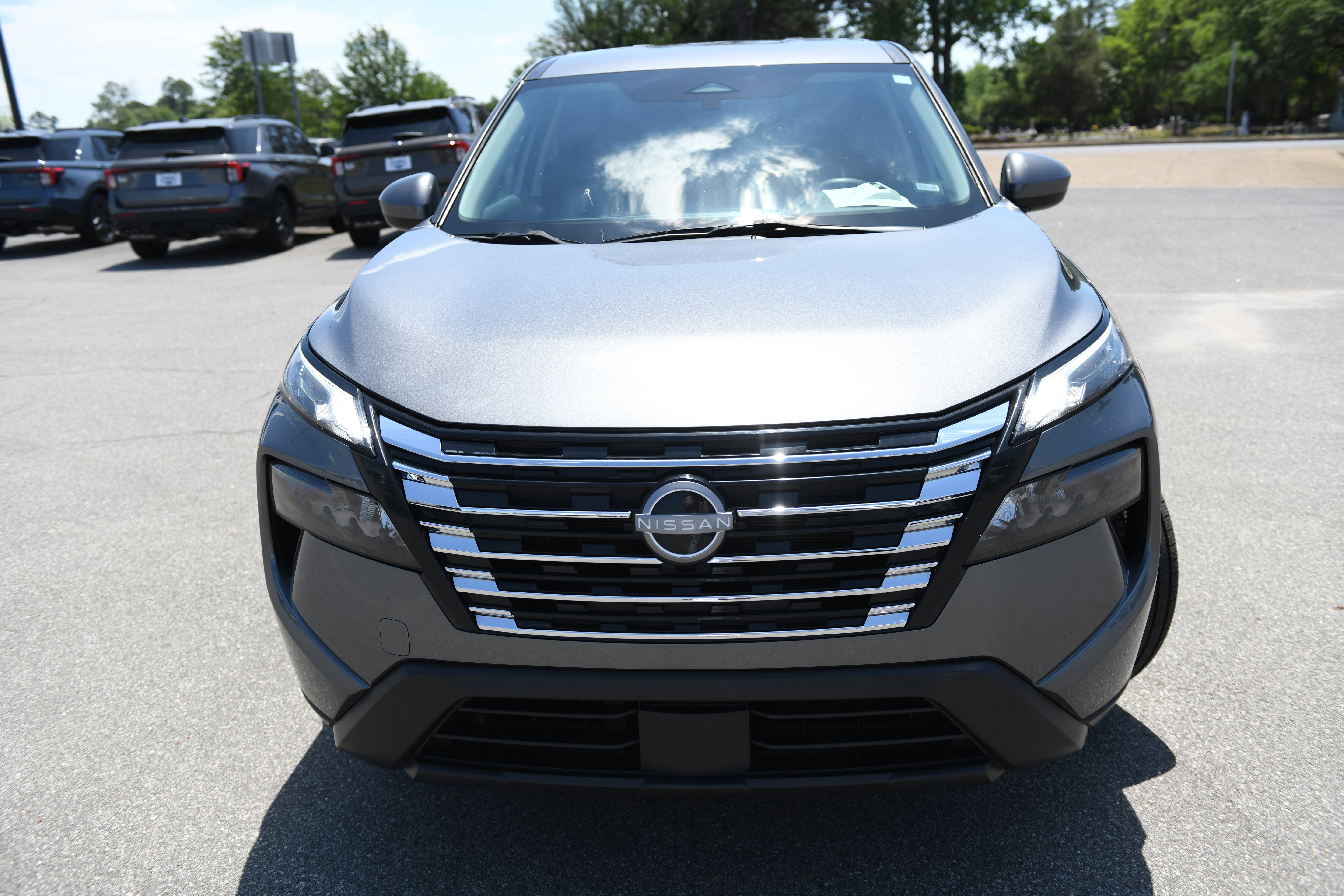 Used 2024 Nissan Rogue SV AWD/4WD image 5