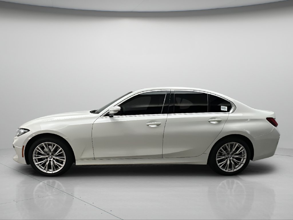 Used 2024 BMW 330i xDrive Sedan w/ Convenience Package AWD/4WD image 3