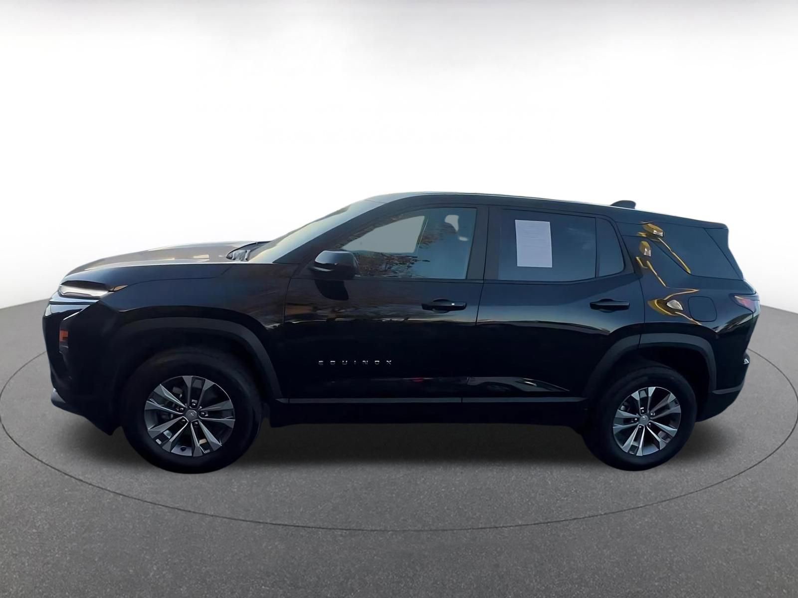 Used 2025 Chevrolet Equinox LT image 9